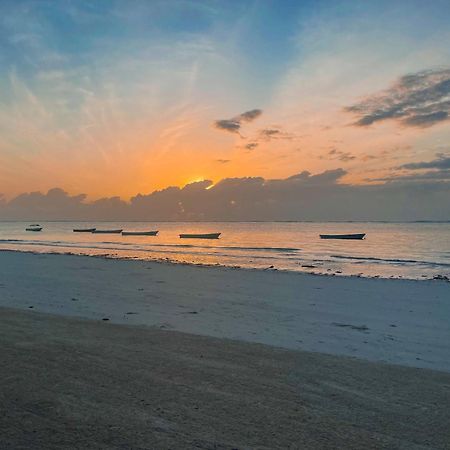 Ahg Sun Bay Mlilile Beach Hotel ماتيموي المظهر الخارجي الصورة