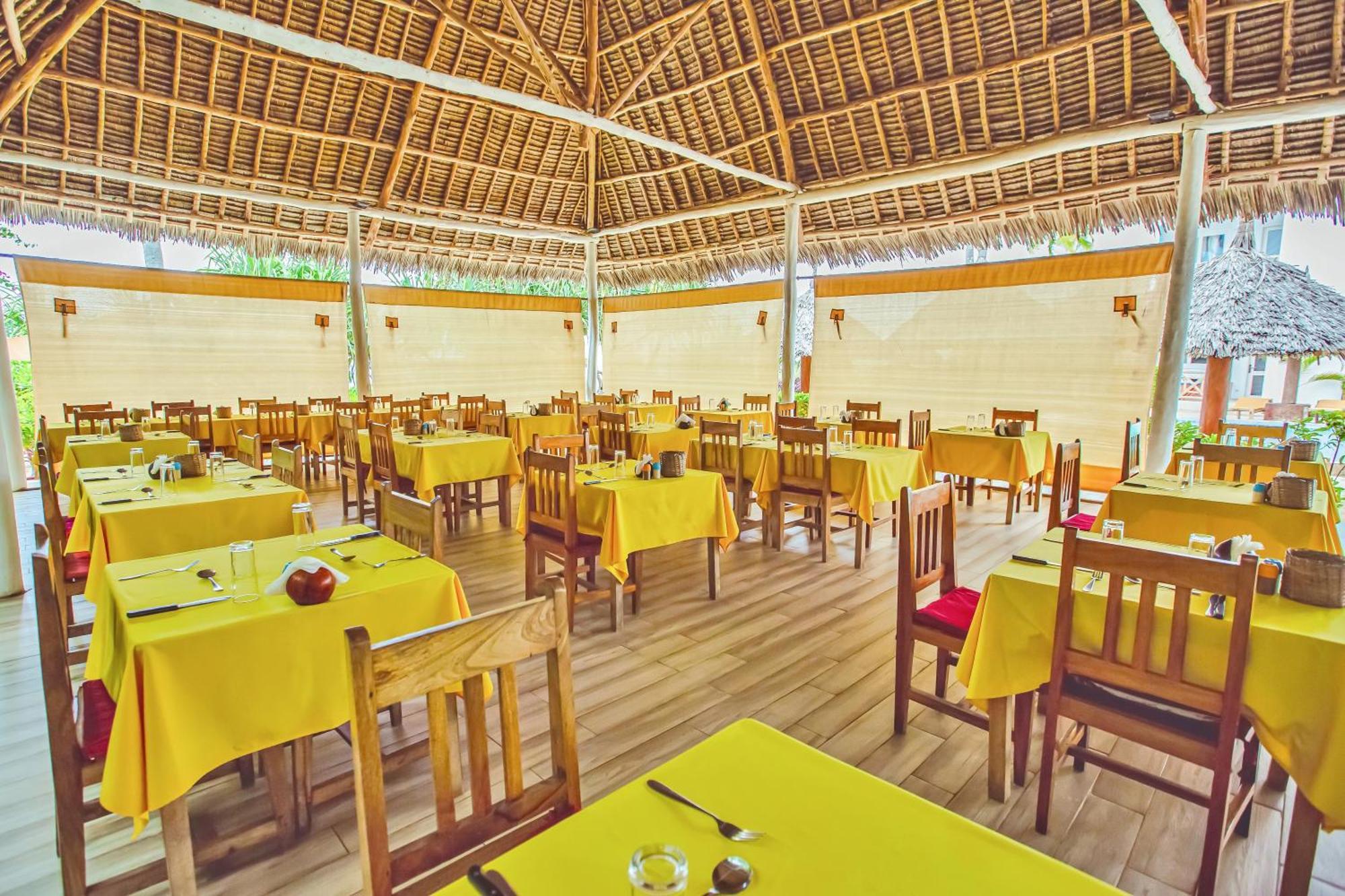 Ahg Sun Bay Mlilile Beach Hotel ماتيموي المظهر الخارجي الصورة