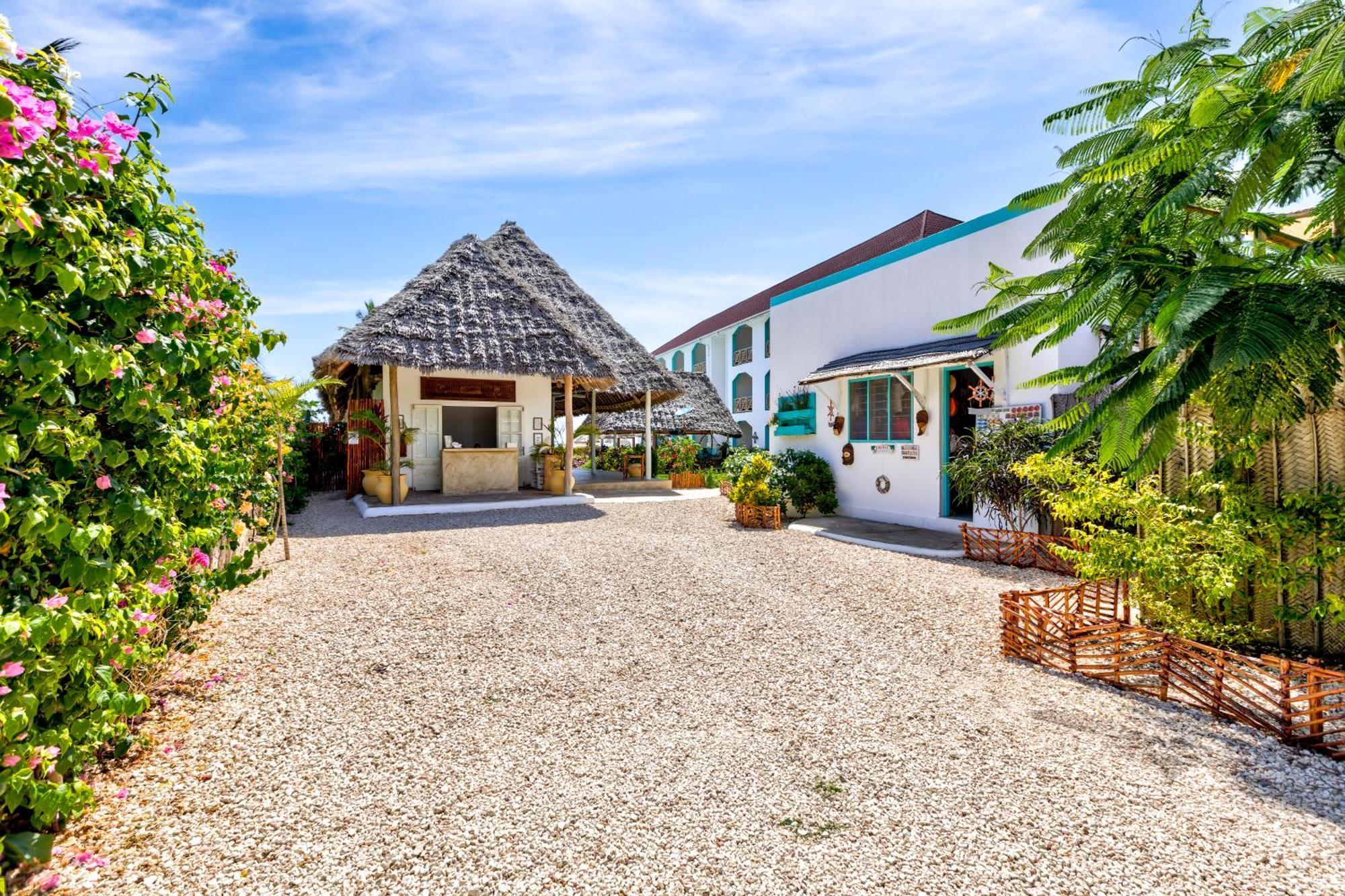 Ahg Sun Bay Mlilile Beach Hotel ماتيموي المظهر الخارجي الصورة