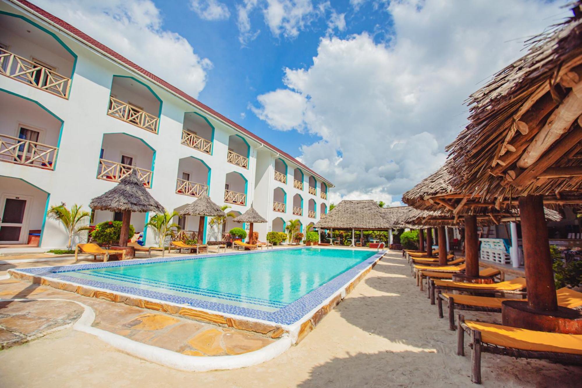Ahg Sun Bay Mlilile Beach Hotel ماتيموي المظهر الخارجي الصورة