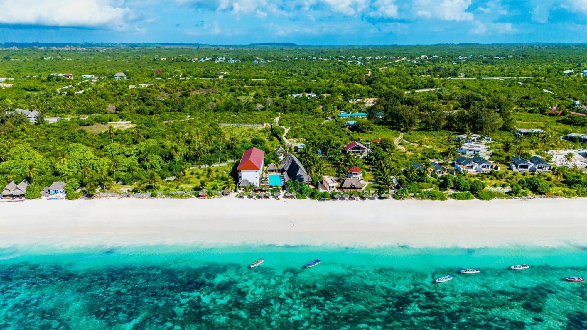 Ahg Sun Bay Mlilile Beach Hotel ماتيموي المظهر الخارجي الصورة